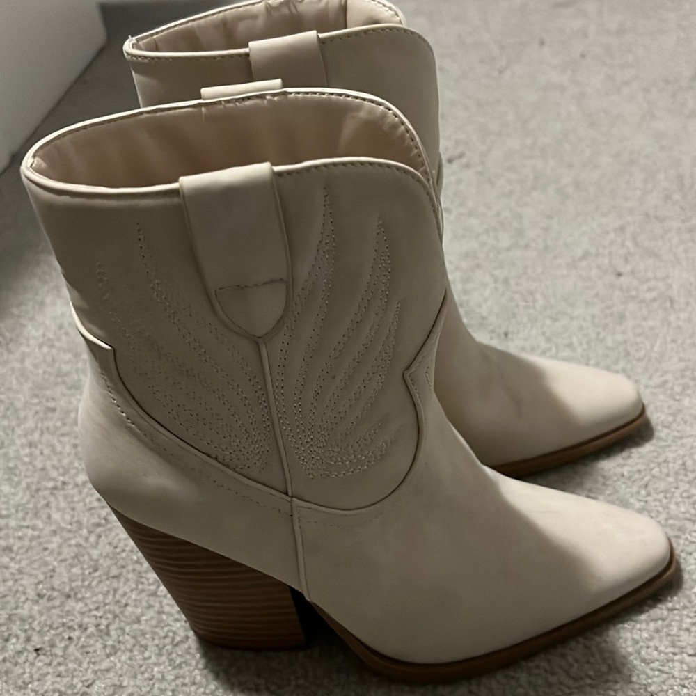 🆕 Much Ado Boutique Boots.